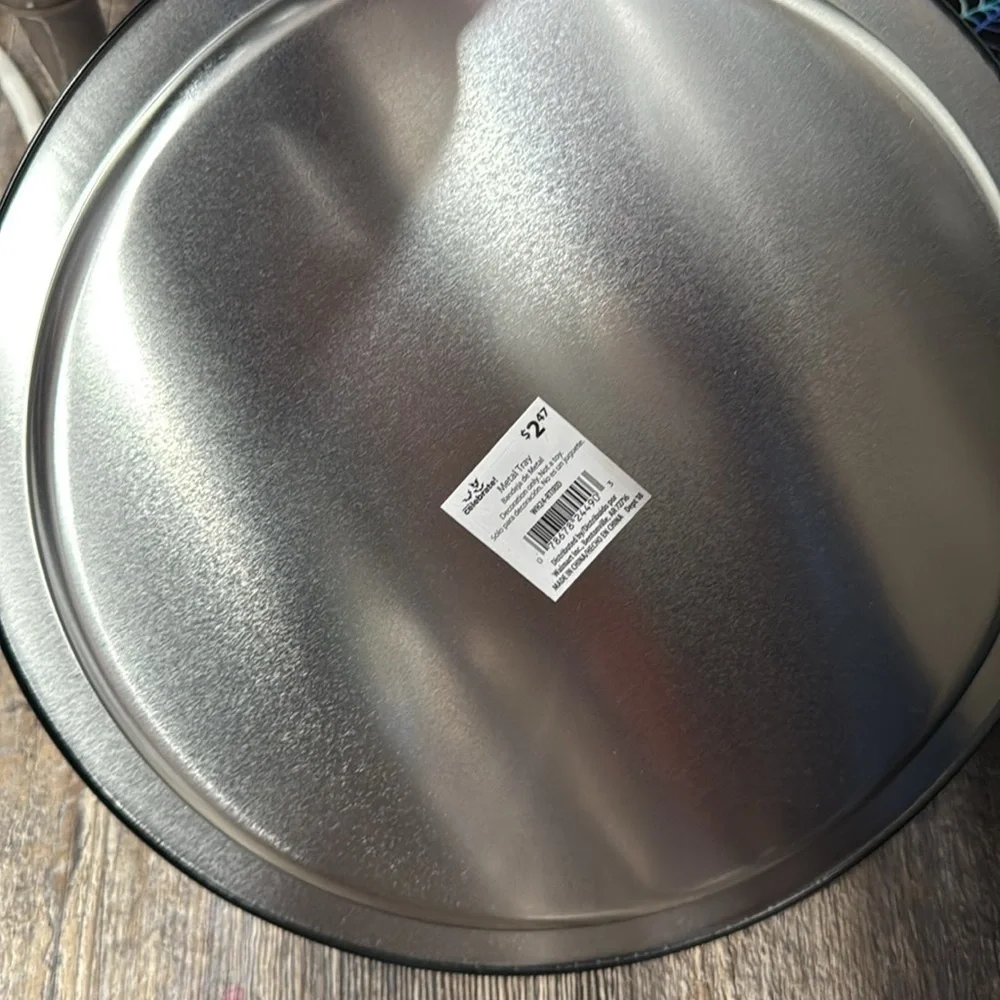 10 black metal plates for events